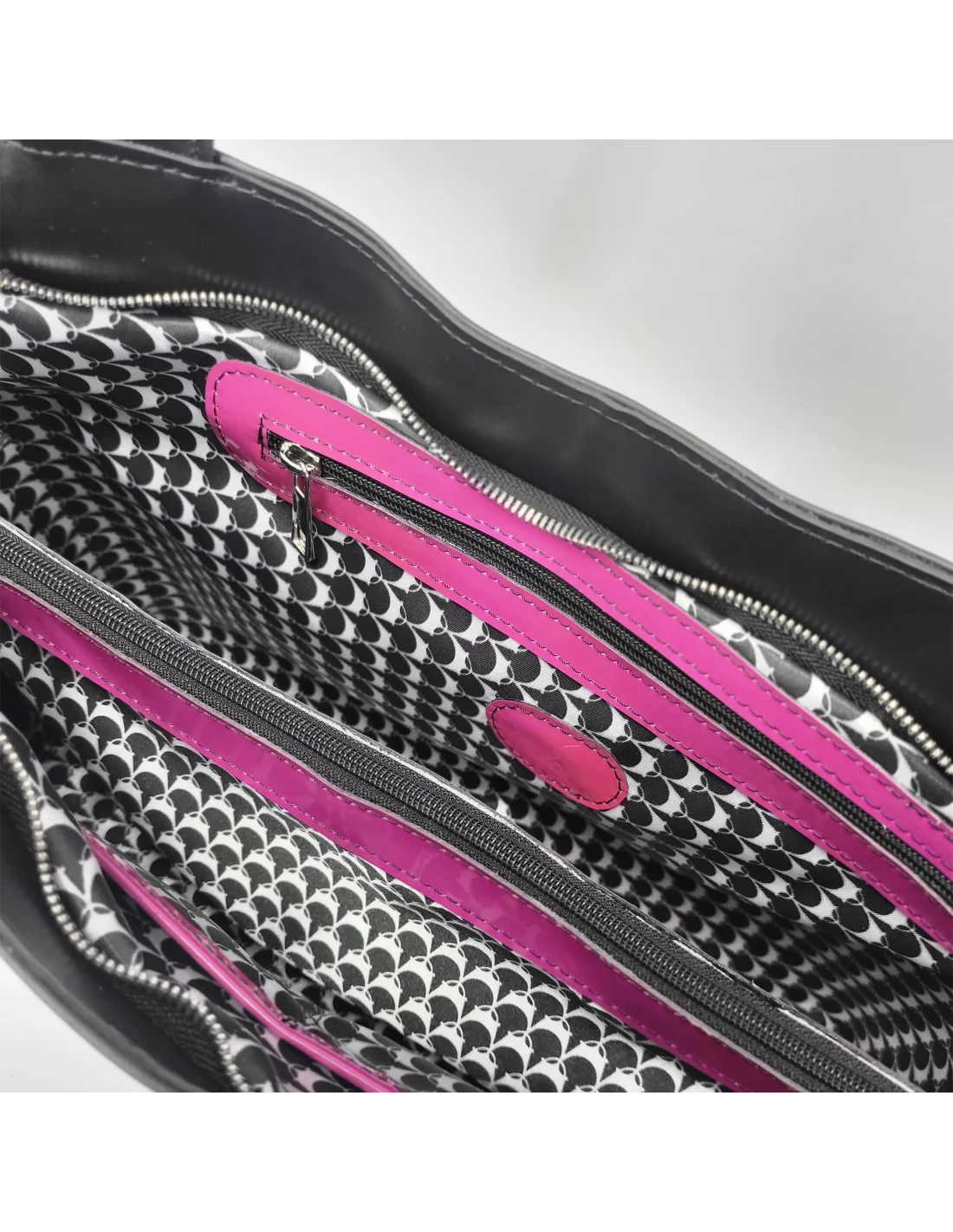 Geanta din piele naturala pentru dama ZARITA negru cu accesorii aurii